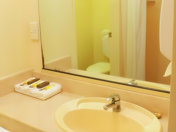 Bathroom 3, Ascot On Fenton Hotel, Rotorua