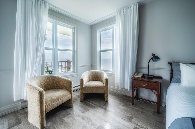 Bedroom 3, Hotel Cap-aux-Pierres, Charlevoix