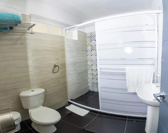 Bathroom 4, Palmarito Beach Hotel, Cartagena de Indias