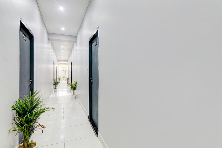 Public Area, The Renaya Hotel, Lucknow
