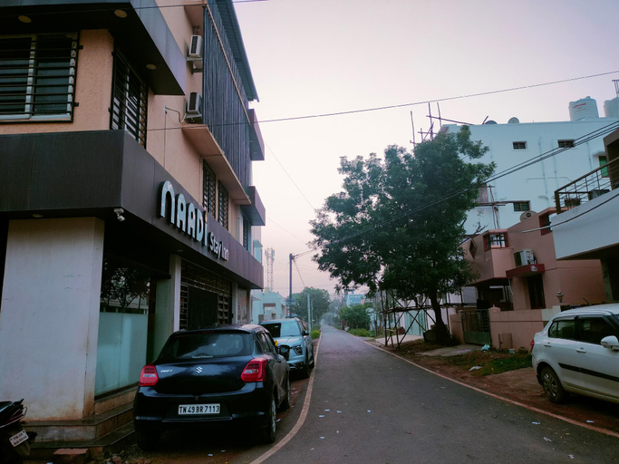 Exterior & Views