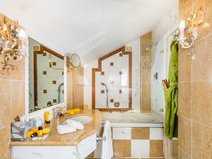 Bathroom 5, Hotel Villa e Palazzo Aminta, Verbano-Cusio-Ossola