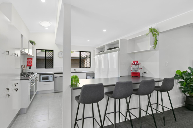 Food & Drinks 5, MiHaven Living - Martyn Street , Cairns