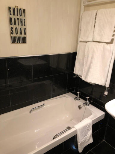 Bathroom 2, Samphire, Cornwall
