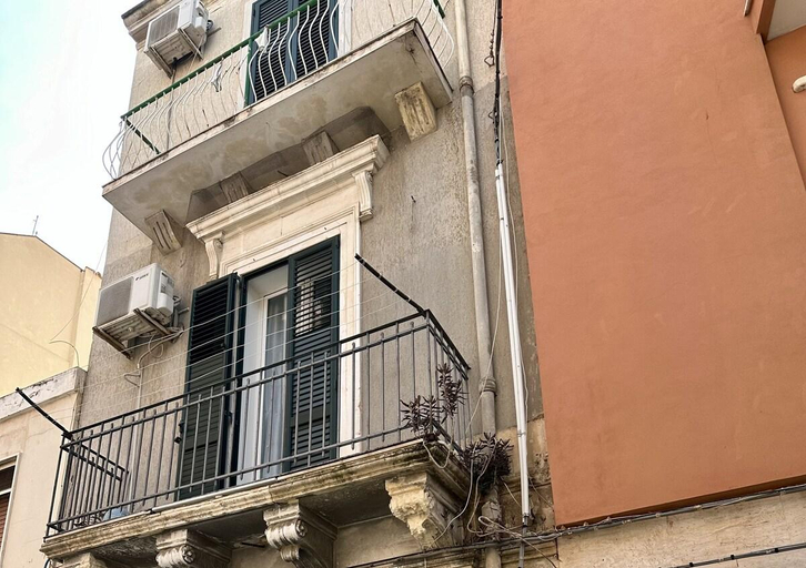 Others 3, Casa Felice, Syracuse
