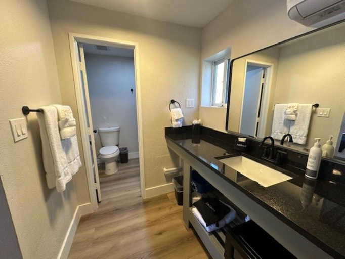 Others 5, Western Lodge, Routt