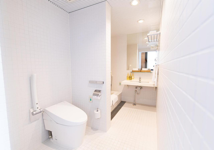 Bathroom 3, Hotel day by day, Hamamatsu