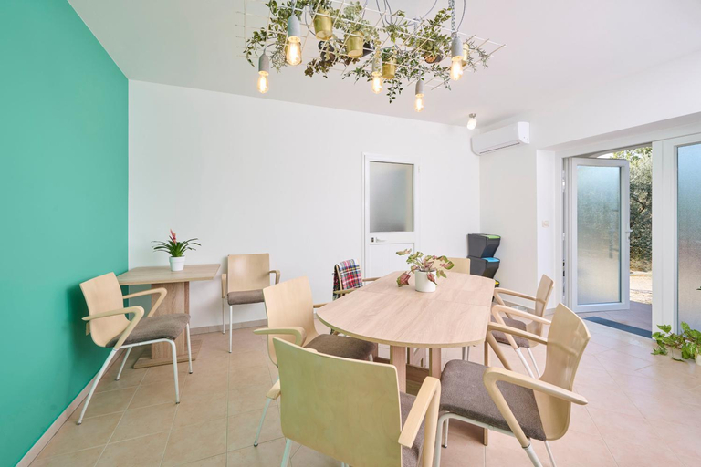 Others 4, B&B Dia, Umag