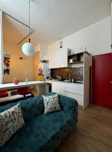 Others 5, HomeSuite sul Lago, Bergamo