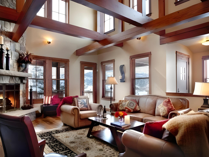 Public Area 4, The Porches, Routt