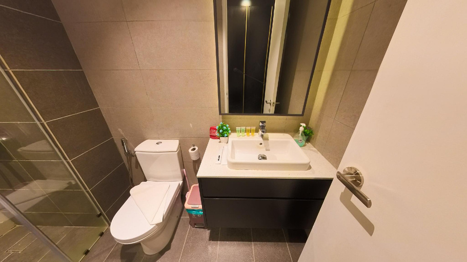 Bathroom, Axon Residence KLCC by JD Home, Kuala Lumpur
