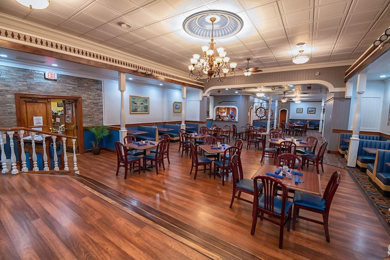 Food & Drinks 5, Lafayette Hotel Marietta, Washington