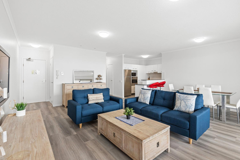 Others 3, Mariners Resort, Caloundra - Caloundra S.