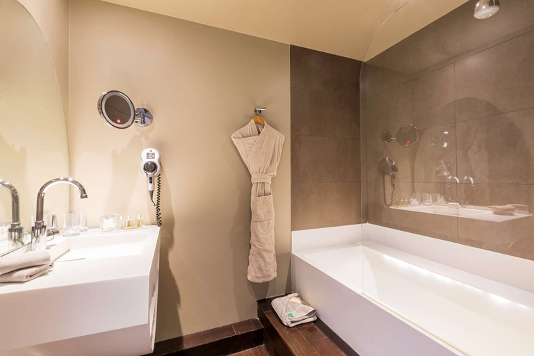 Bathroom 4, Best Western Premier Why Hotel, Nord