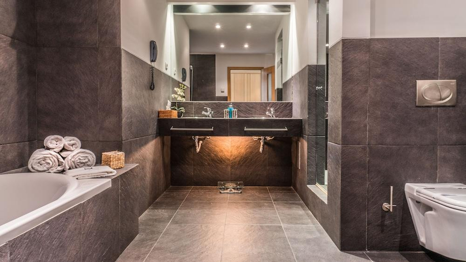 Bathroom 5, Vila Valverde Design Country Hotel, Lagos