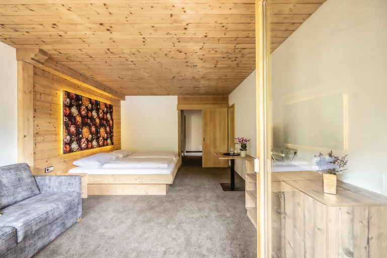 Others 5, Gasthaus Ursprung, Bregenz