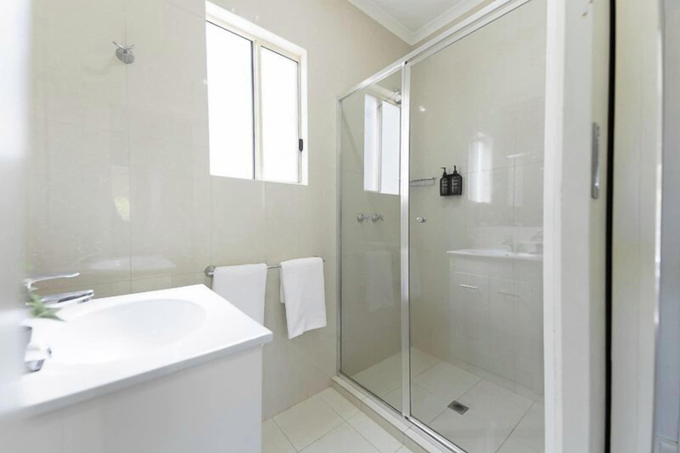 Bathroom 3, Highway 1 Caravan and Tourist Park, Adelaide