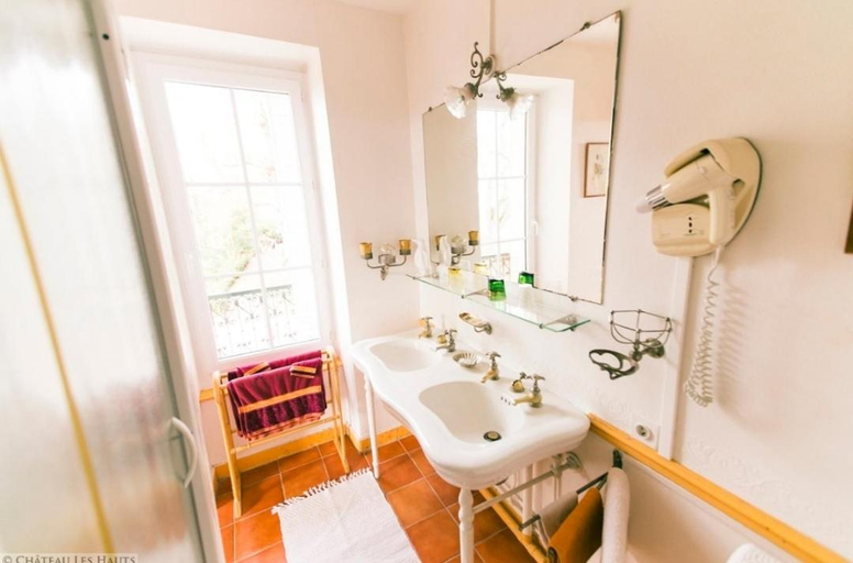 Others 5, Suite Eisenhower, vue Mont St Michel, avec balcon, Manche