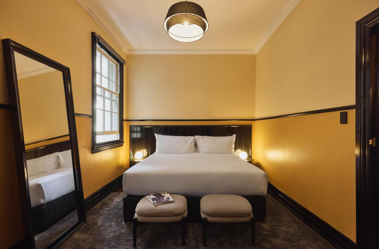 Bedroom 2, Hotel Diplomat Sydney, Sydney