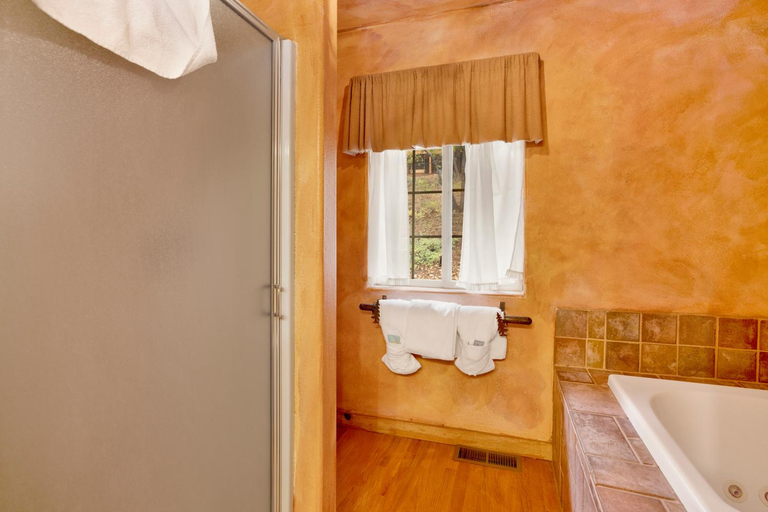 Bathroom 3, Bear creek lodge #735, San Bernardino