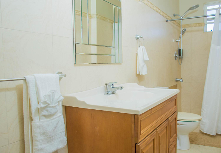 Bathroom 3, Vale View Manor