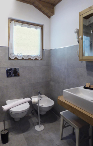 Bathroom 2, Appartamenti LaDina Dolomiti Padola, Belluno