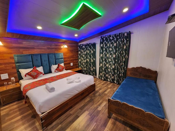 Others 3, Srinagar hotels and houseboats, Srinagar