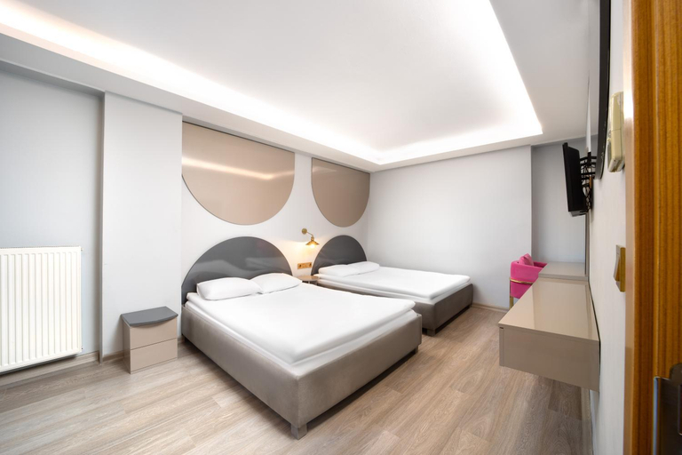 Bedroom 2, Park Caglayan Hotel, Şişli