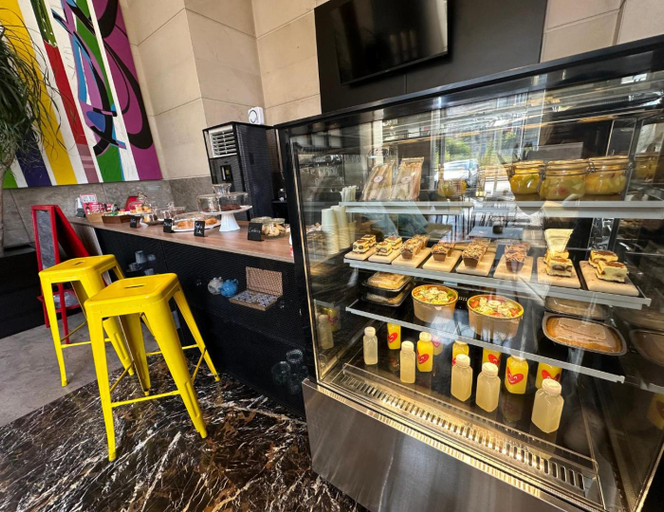 Food & Drinks 5, The Smallville Xpress Hotel, Beirut