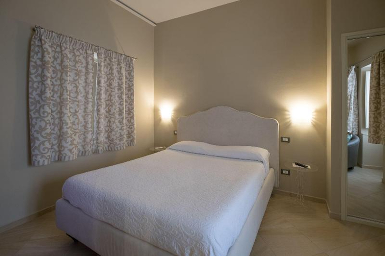 Bedroom 2, Maeco Ortigia B&B, Syracuse