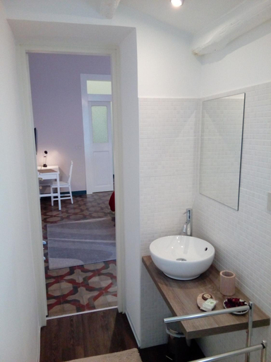 Bathroom 2, Agrodolce, Messina