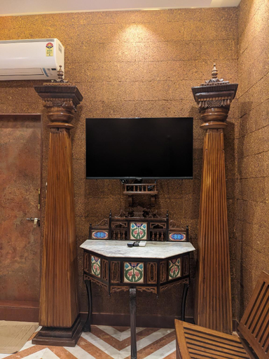 Others 5, Hotel Manorama , Dakshina Kannada