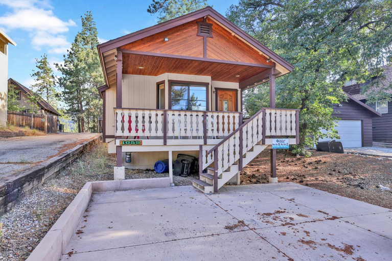 Exterior & Views 1, Cozy haven #1966, San Bernardino