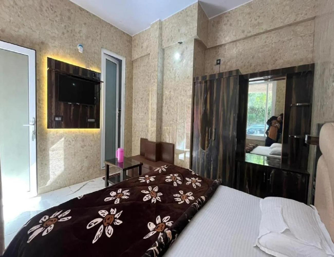Bedroom, Hotel Mansarovar, Chamoli