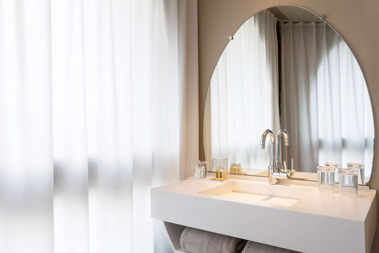 Bathroom 4, Best Western Premier Why Hotel, Nord