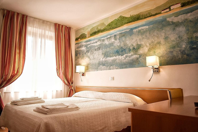 Others 5, Sale Hotel, Nuoro