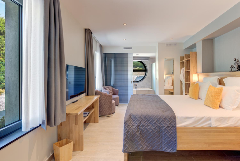 Others 3, Luxury Zen, Alpes-Maritimes