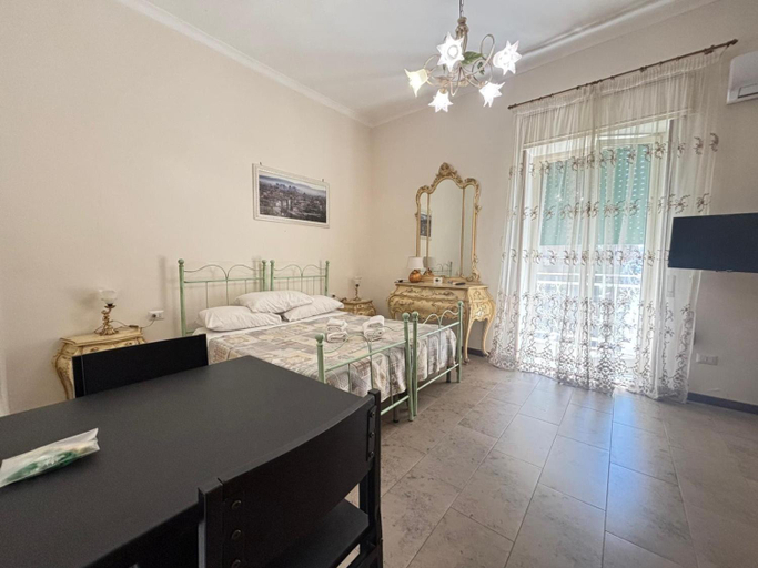 Others 5, Casa Giulia, Napoli