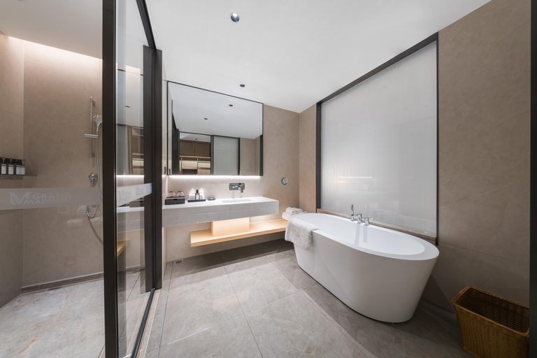 Bathroom 4, Grand Madison Hotel Xiangyang Hexin Outlets, Xiangfan