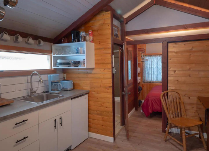 Kitchen 3, Hillside Bungalows, Division No. 15