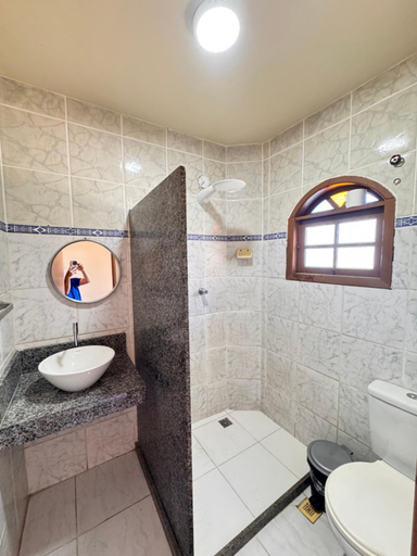 Bathroom 3, Pousada Gira-Sol, São Pedro da Aldeia