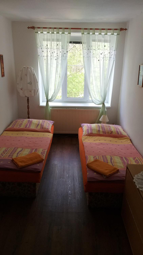 Others 3, Penzion u Pilare, Jindřichův Hradec