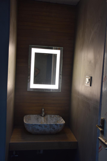 Bathroom, Hotel Christo's, Nagappattinam