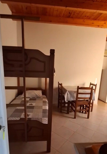 Others 5, Villa Ndreca, Sarandës