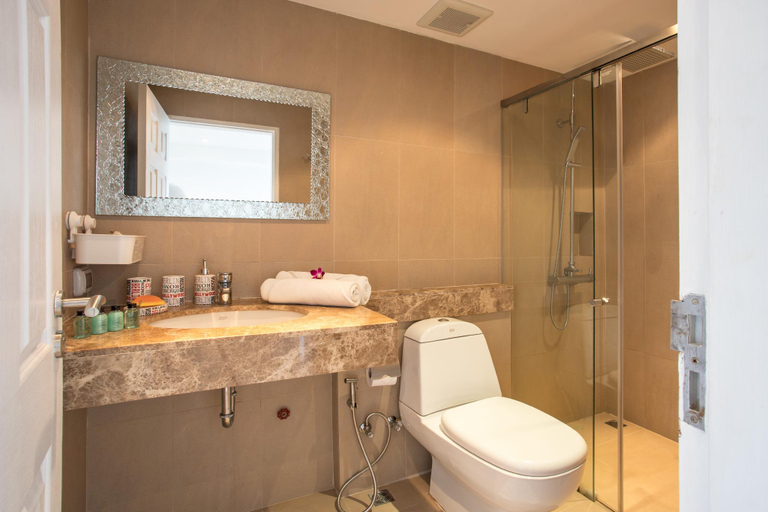 Bathroom 2, Kata Seaview 0910, Pulau Phuket