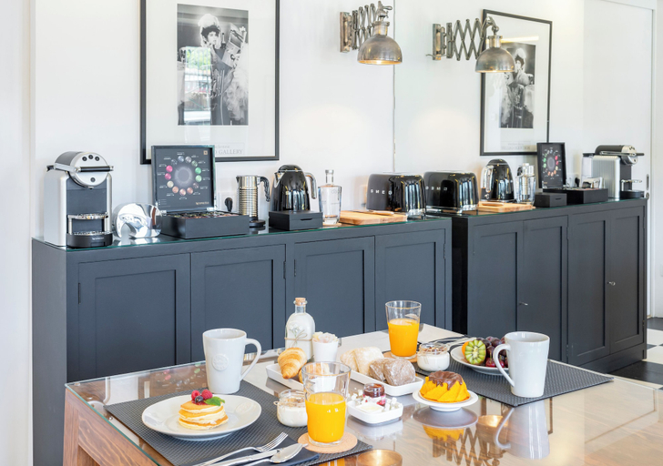 Food & Drinks 4, Miragaia Riverside Suites., Porto