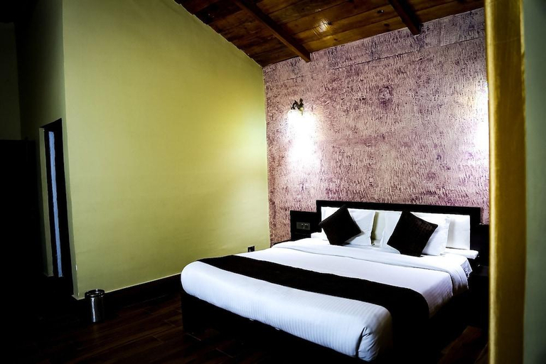 Bedroom 2, The Jungle Pool, Nainital