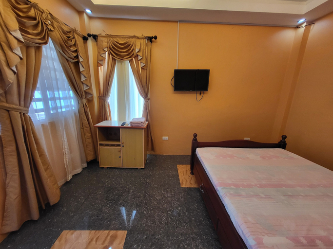 Bedroom 3, Luzmin BH - Beachfront Cottages, Oslob