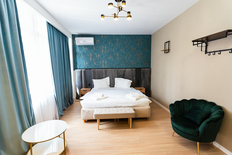 Others 3, Central Rooms, Targu Mures