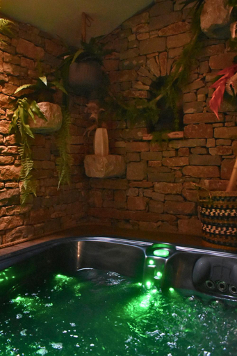 Others 3, Hebergement insolite avec jacuzzi privatif Millau, Aveyron
